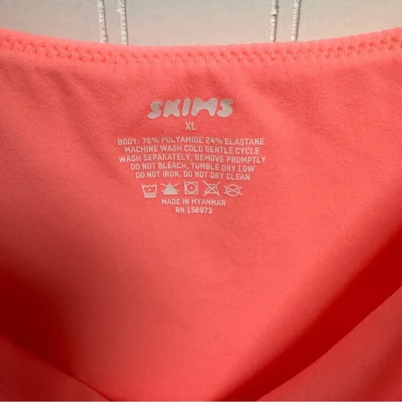 Skims Fits Everybody Cami Thong Bodysuit - Picture 5 of 6